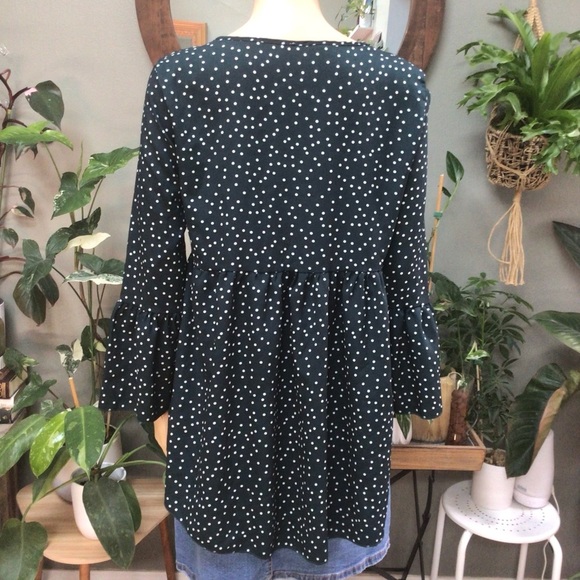 Green long sleeve top - Picture 12 of 13